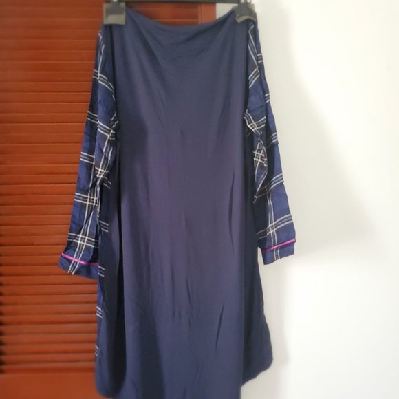 Le Chat Lingerie Robe US Size 12 - Picture 2 of 2